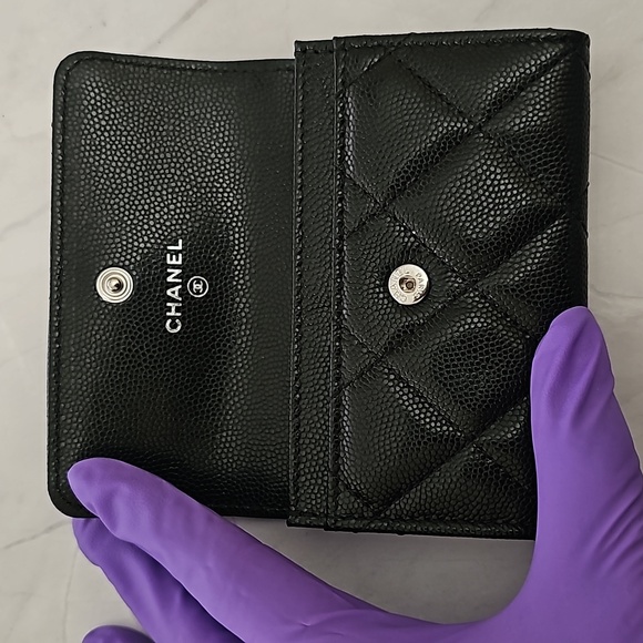 NEW AUTHENTIC Chanel Flap Cardholder Black - Picture 4 of 15